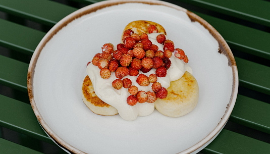 По Петербургу за земляникой